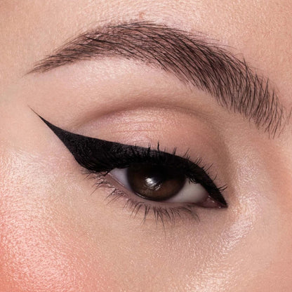 Eyeliner Liquido Nero Intenso Semi-Mat Astra