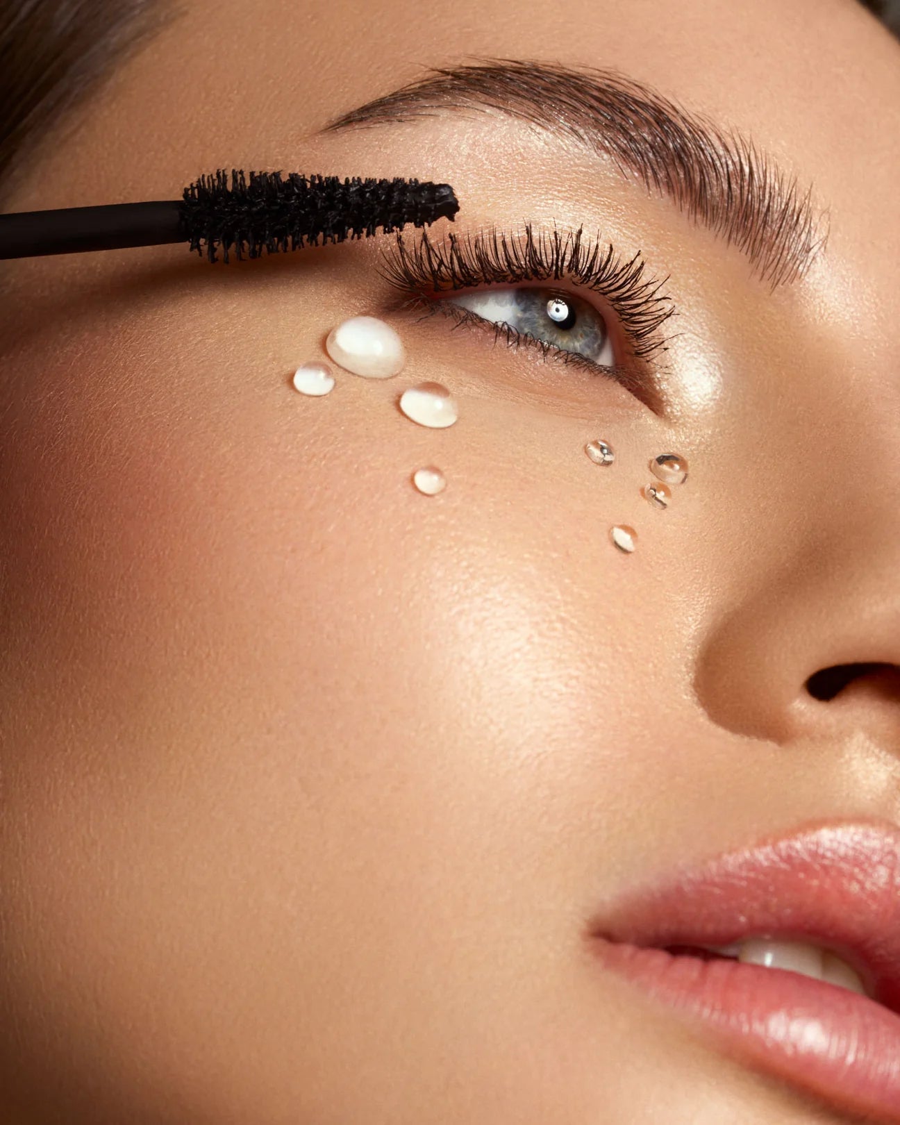 Mascara Subliminal X Volume Waterproof Astra